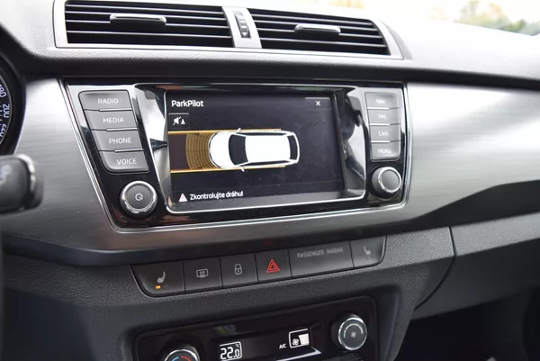Škoda Fabia 1.2TSI 66kw ED. JOY TAŽNÉ APP - foto 24