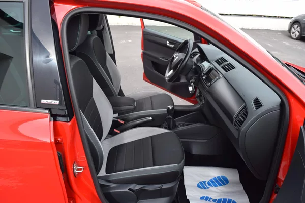 Škoda Fabia 1.2TSI 66kw ED. JOY TAŽNÉ APP - foto 34