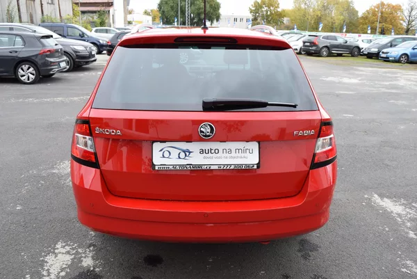 Škoda Fabia 1.2TSI 66kw ED. JOY TAŽNÉ APP - foto 8