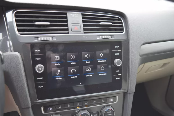 Volkswagen Golf Variant 1.5TSI 110kw STYLE DSG PÁDLA - foto 26
