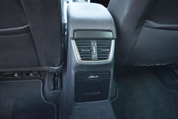 Škoda Octavia 2.0TDI 110kw AMBITION DSG TAŽ - foto 20