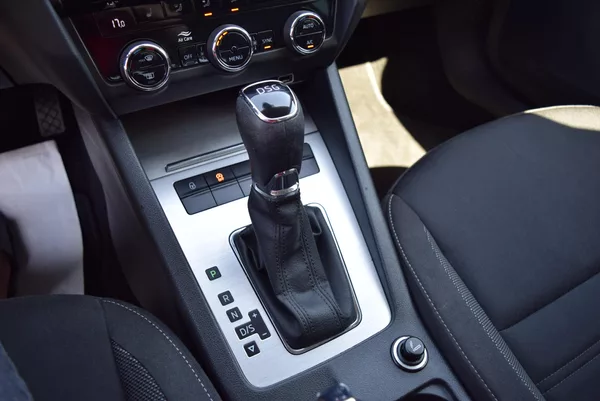 Škoda Octavia 2.0TDI 110kw AMBITION DSG TAŽ - foto 26