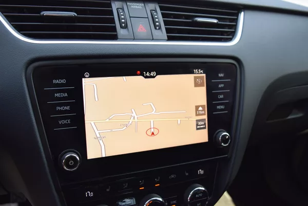 Škoda Octavia 2.0TDI 110kw AMBITION DSG TAŽ - foto 29