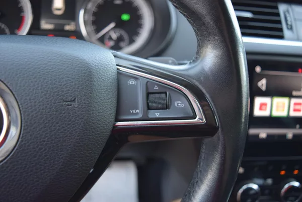 Škoda Octavia 2.0TDI 110kw AMBITION DSG TAŽ - foto 33