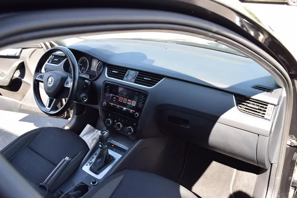Škoda Octavia 2.0TDI 110kw AMBITION DSG TAŽ - foto 40