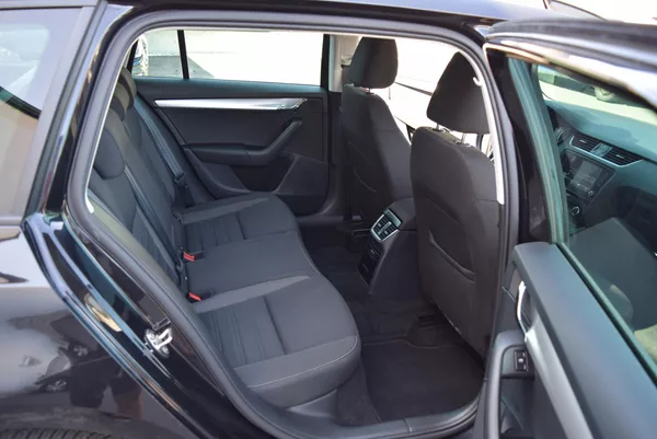 Škoda Octavia 2.0TDI 110kw AMBITION DSG TAŽ - foto 45