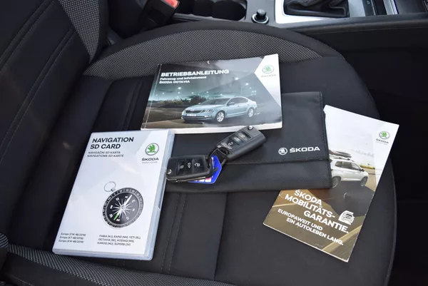 Škoda Octavia 2.0TDI 110kw AMBITION DSG TAŽ - foto 50