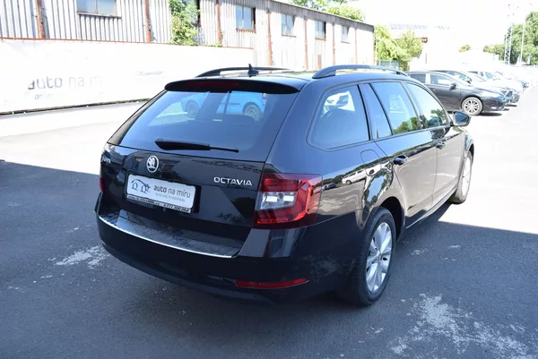 Škoda Octavia 2.0TDI 110kw AMBITION DSG TAŽ - foto 9