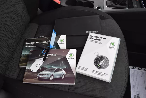 Škoda Octavia 1.5TSI 110kw DSG 7° STYLE LED - foto 44