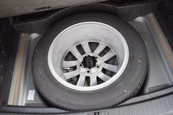 Volkswagen Touran 1.4 110KwHighlineNezTopenTaž - foto 11