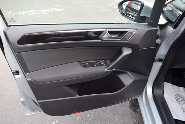Volkswagen Touran 1.4 110KwHighlineNezTopenTaž - foto 20