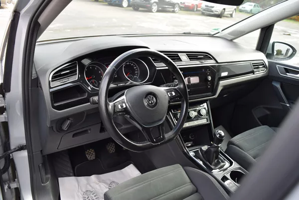 Volkswagen Touran 1.4 110KwHighlineNezTopenTaž - foto 23