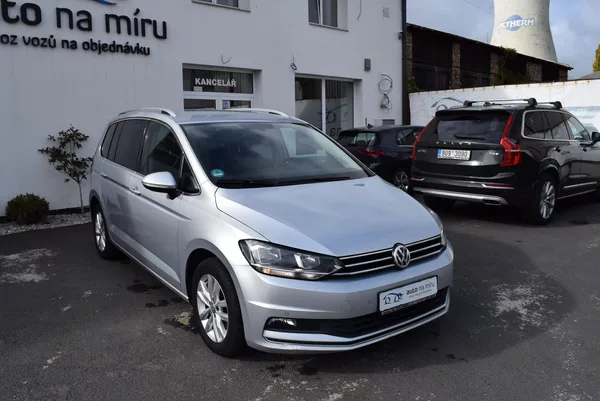 Volkswagen Touran 1.4 110KwHighlineNezTopenTaž - foto 5