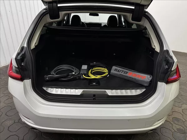 BMW Řada 3 330E 215kW XDRIVE TAŽNÉ 2XALU - foto 40