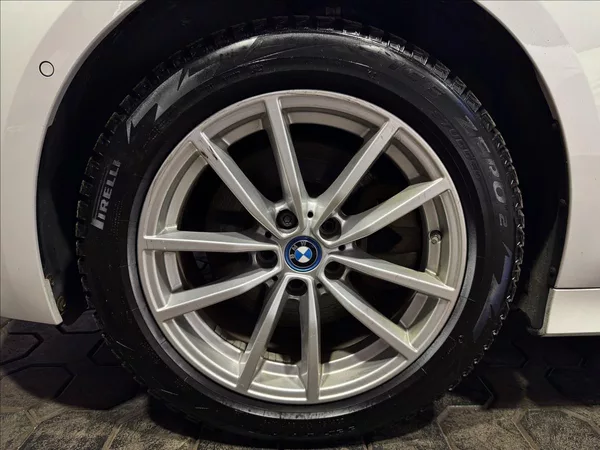 BMW Řada 3 330E 215kW XDRIVE TAŽNÉ 2XALU - foto 48