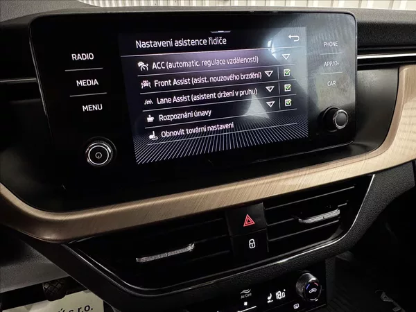 Škoda Scala 1.0TGI STYLE ACC 2XKOLA LED - foto 24