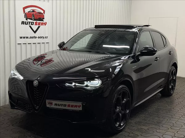 Alfa Romeo Stelvio VELOCE 206kW Q4 PANO TAŽNÉ R21