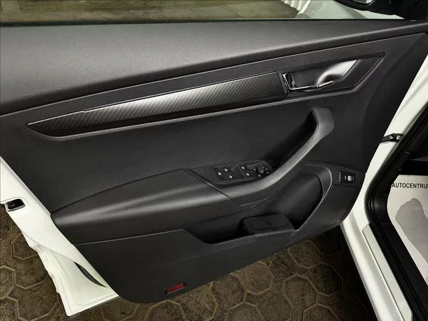 Škoda Karoq SPORTLINE 1.5TSI DSG ACC DCC - foto 14