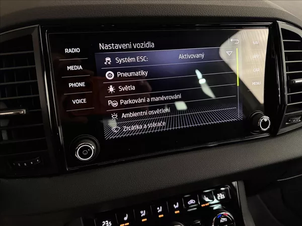 Škoda Karoq SPORTLINE 1.5TSI DSG ACC DCC - foto 21