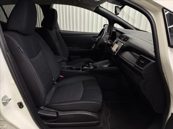 Nissan Leaf N-CONNECTA 110kW SOH 91% - foto 32