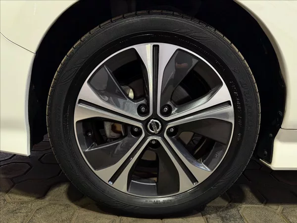 Nissan Leaf N-CONNECTA 110kW SOH 91% - foto 34