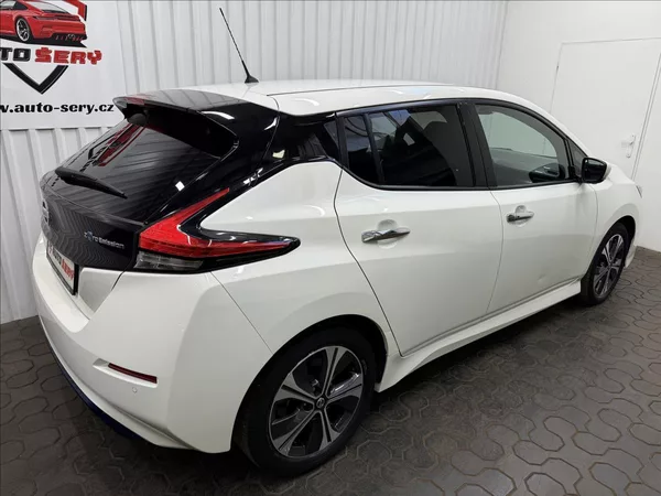 Nissan Leaf N-CONNECTA 110kW SOH 91% - foto 8