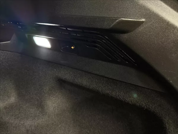 Volkswagen ID.4 150kW PRO PERF. TČ TAŽNÉ 2XALU - foto 36