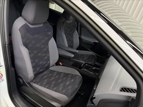 Volkswagen ID.4 150kW PRO PERF. TČ TAŽNÉ 2XALU - foto 40