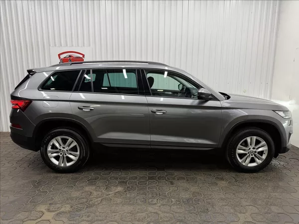 Škoda Kodiaq 2.0TDI 110kW DSG ACC 1MAJ - foto 10