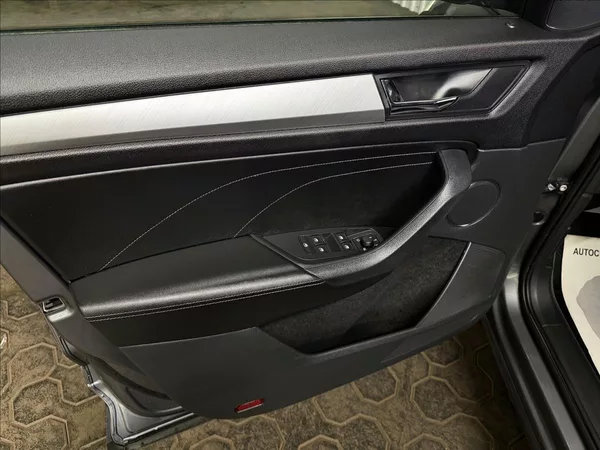 Škoda Kodiaq 2.0TDI 110kW DSG ACC 1MAJ - foto 14