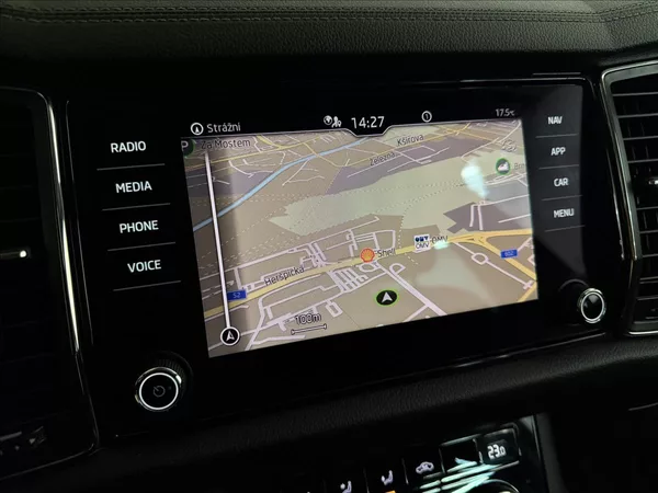 Škoda Kodiaq 2.0TDI 110kW DSG ACC 1MAJ - foto 19