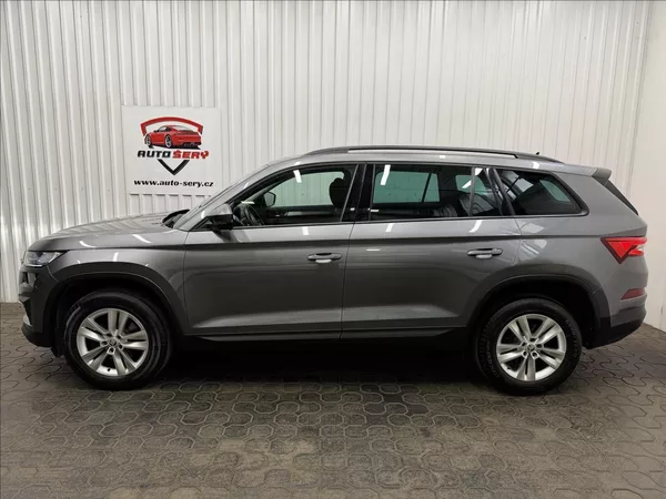 Škoda Kodiaq 2.0TDI 110kW DSG ACC 1MAJ - foto 4