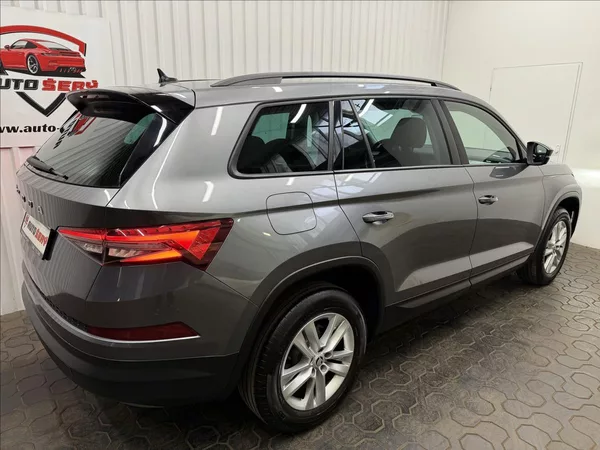 Škoda Kodiaq 2.0TDI 110kW DSG ACC 1MAJ - foto 8