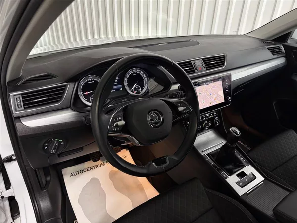 Škoda Superb 2.0TDI 110kW Manuál 1 Majitel - foto 15
