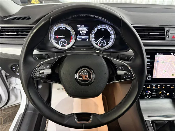 Škoda Superb 2.0TDI 110kW Manuál 1 Majitel - foto 16