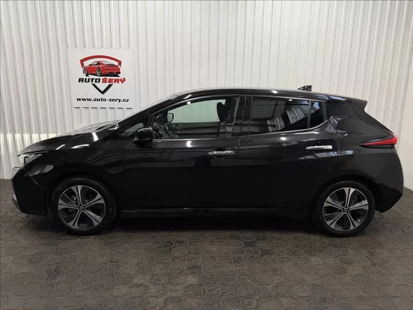 Nissan Leaf N-CONNECTA 160kW 62kWh - foto 4