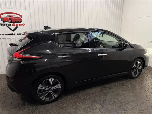 Nissan Leaf N-CONNECTA 160kW 62kWh - foto 9