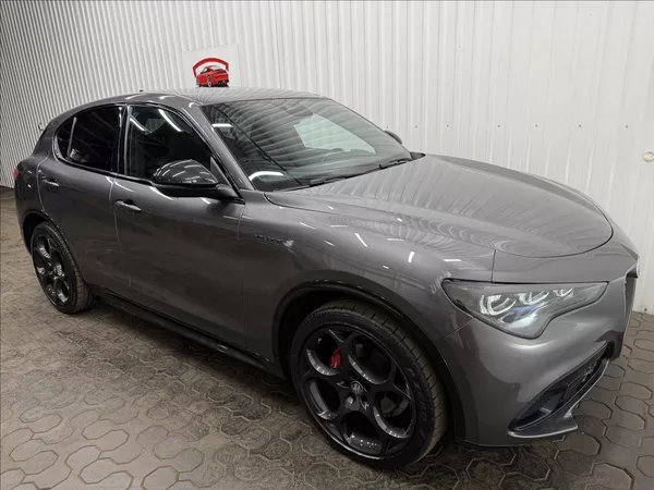 Alfa Romeo Stelvio VELOCE 154kW Q4 H&K LED R21 - foto 12