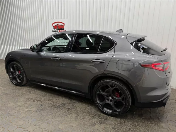 Alfa Romeo Stelvio VELOCE 154kW Q4 H&K LED R21 - foto 5