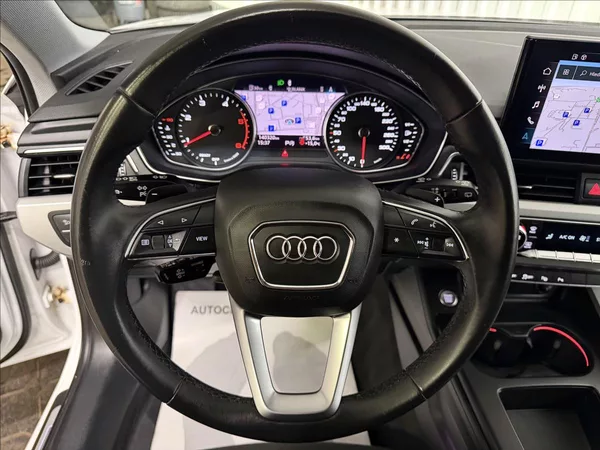 Audi A4 35TDI MHEV S-LINE MATRIX LED - foto 16