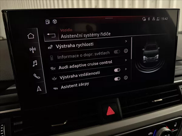Audi A4 35TDI MHEV S-LINE MATRIX LED - foto 25