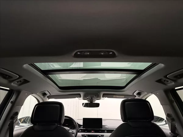 Audi A4 35TDI MHEV S-LINE MATRIX LED - foto 38