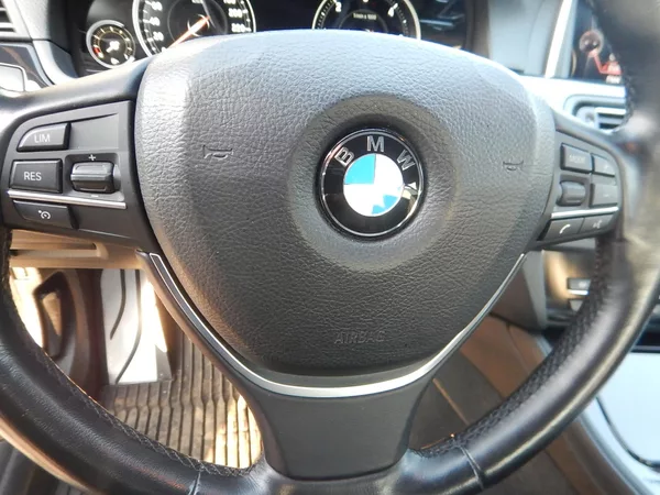 BMW Řada 5 520d XDRIVE, ČR, SERVISKA - foto 21