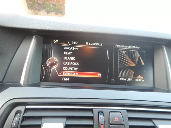 BMW Řada 5 520d XDRIVE, ČR, SERVISKA - foto 25