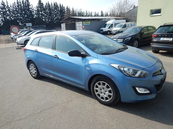 Hyundai i30 1.4 CRDi 66 kw tažné - foto 5