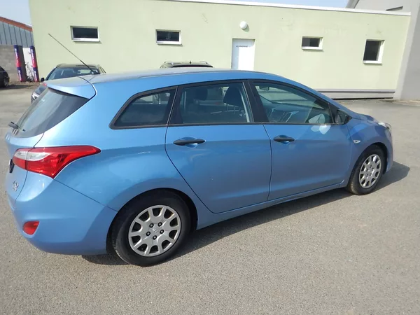 Hyundai i30 1.4 CRDi 66 kw tažné - foto 6