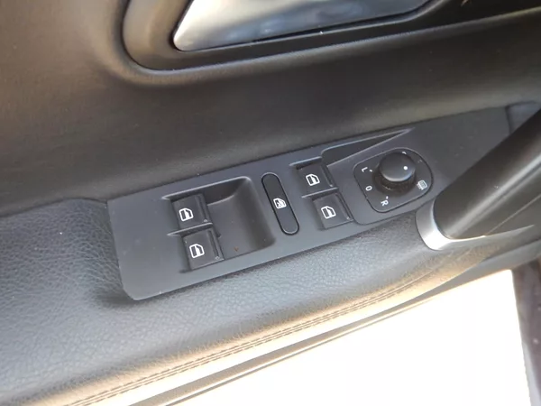Volkswagen CC 2.0 TDI, DIGIKLIMA, TAŽNÉ - foto 16