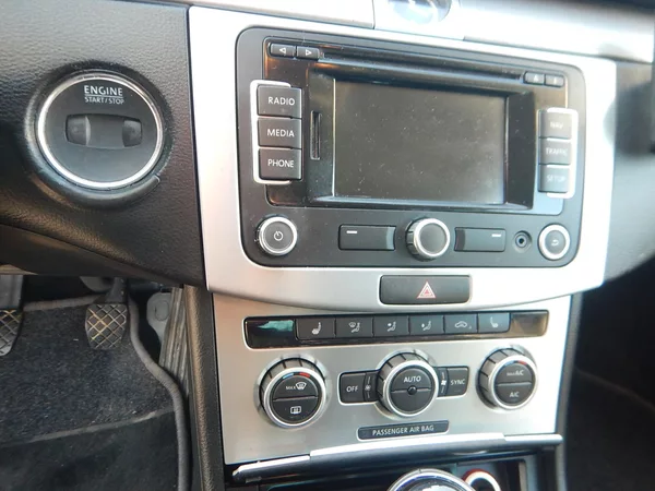 Volkswagen CC 2.0 TDI, DIGIKLIMA, TAŽNÉ - foto 23