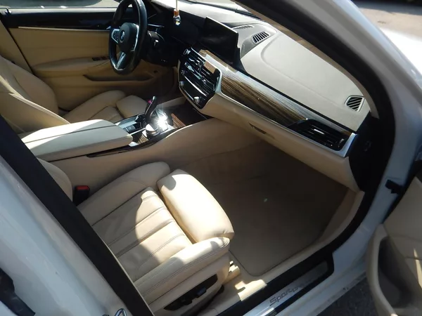 BMW Řada 5 520D XDRIVE - foto 13