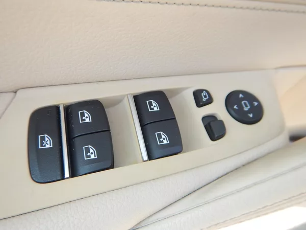 BMW Řada 5 520D XDRIVE - foto 17